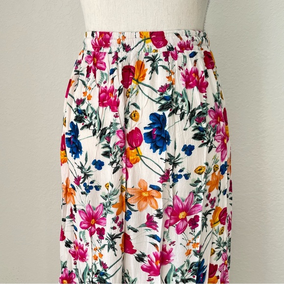 ROBERT LOUIS WHITE FLORAL TIERED MAXI SKIRT - Picture 5 of 8